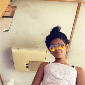 Meet your Posher, Lisandra